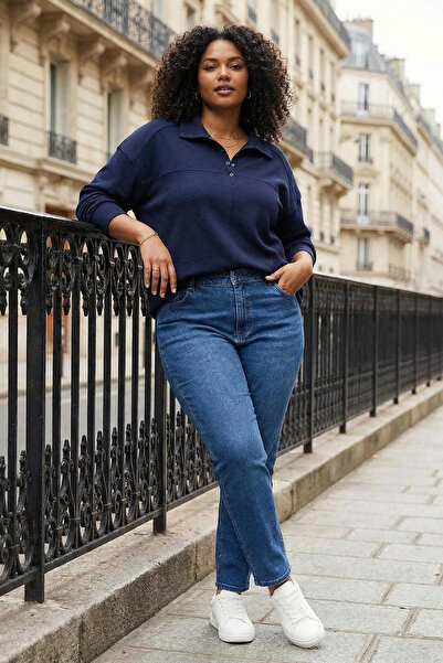 Trendyol Curve Marineblaues Sweatshirt mit Hemdkragen und Struktur in Übergrö...