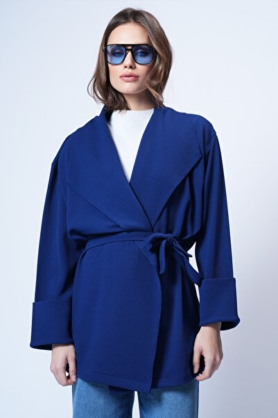 Trend Alaçatı Stili Kadın Lacivert Şal Yaka Kendinden Dokulu Kemerli Uzun Ceket Alc-X14481