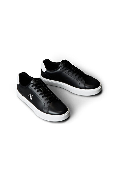 Calvin Klein KLASICKÉ BOTY S ŠNĚROVÁNÍM, ČELENKOU A TŘÍČTĚNÝM VZOREM