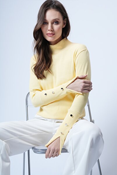 Trend Alaçatı Stili Gelbe Strickbluse mit Rollkragen und Schlitzärmeln für Da...