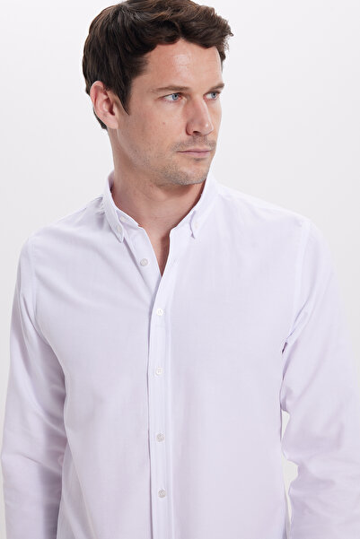 Tudors Erkek Slim Fit Dar Kesim Uzun Kollu Pamuklu Oxford Doku Kolay Ütü Beyaz Düğmeli Yaka Gömlek