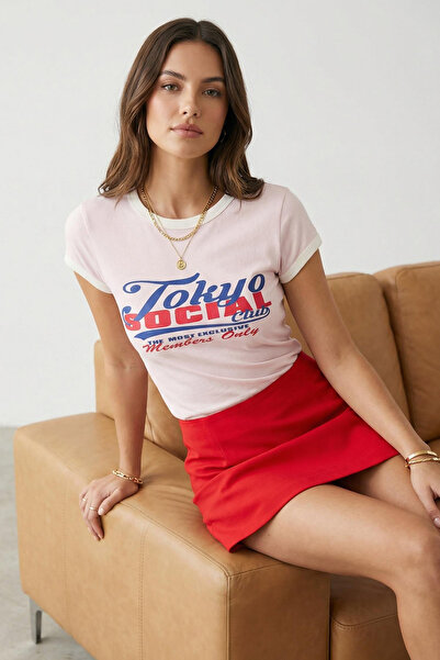 Trendyol Collection Μπλουζάκι Colorblocked Pink Slogan με στάμπα που εφαρμόζε...