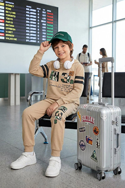 TRENDYOLKIDS Set de sus și de jos tricotat cu slogan cu glugă subțire sezonie...