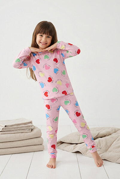 TRENDYOLKIDS Rosa gestrickter Pyjama-Anzug mit weicher Textur und Herz-Aufdru...