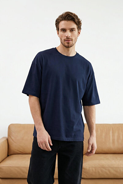 Trendyol Collection Granatowy T-shirt oversize, 100% bawełny, z okrągłym deko...