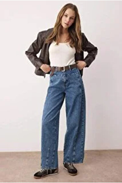 Trendyol Collection Blugi largi talie înaltă cu detaliu de cusătură cu centur...