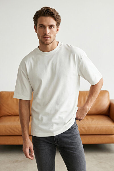 Trendyol Collection Ecru Loose/Düşük Omuz %100 Pamuklu Basic T-Shirt TMNSS25T...