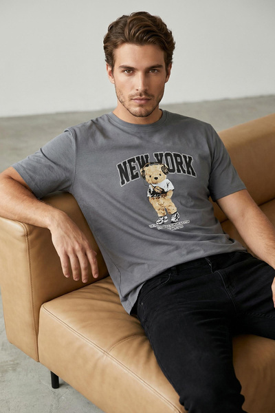 Trendyol Collection Gray Slim/Fit New York Teddy Bear Printed Cotton T-Shirt ...