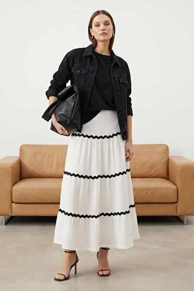Trendyol Collection Spódnica rozkloszowana z białym wykończeniem Waterway Pip...