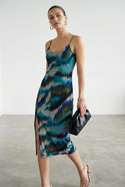 Trendyol Collection Marineblaues, bedrucktes Midi-Strickkleid TWOSS25EL00242