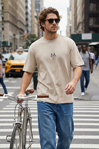 Trendyol Collection T-Shirt mit Wolf-Stickerei, normaler Schnitt, Stein – 100...