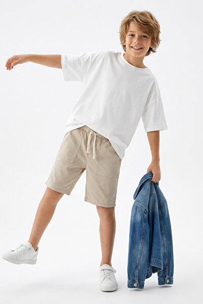 TRENDYOLKIDS Ecru băiat 100% bumbac buzunar detaliat pantaloni scurți țesuți ...