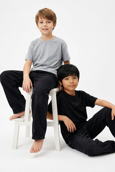 TRENDYOLKIDS Μαύρο-γκρι πλεκτό μπλουζάκι για αγόρι 2 πακέτο - TKDSS25TS00052