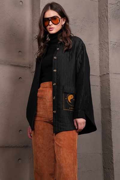 Trend Alaçatı Stili Γυναικείο μαύρο πουκάμισο με καπιτονέ με λεπτομέρεια τσέπ...