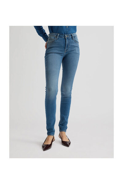 Lee Woman Scarlett High Hot Competition