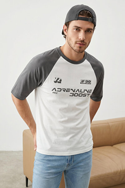 ترينديول كوليكشن تي شيرت أنثراسايت كبير الحجم مطبوع 100% قطن TMNSS24TS00139