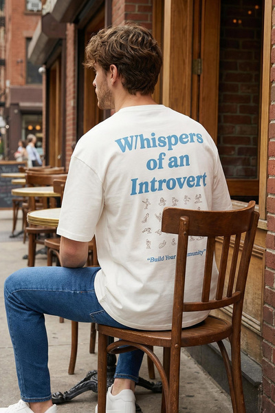 Trendyol Collection Ecru Oversize/Wide Cut T-Shirt aus 100 % Baumwolle mit Fl...