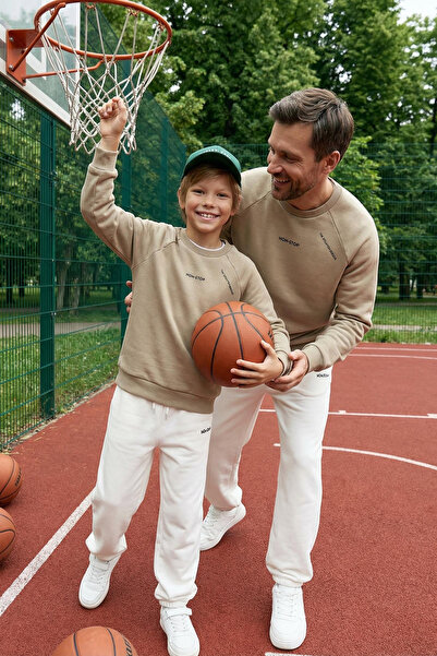 TRENDYOLKIDS Pletená mikina Mink Boy Father-Son Slogan Tkdaw25Sw00060