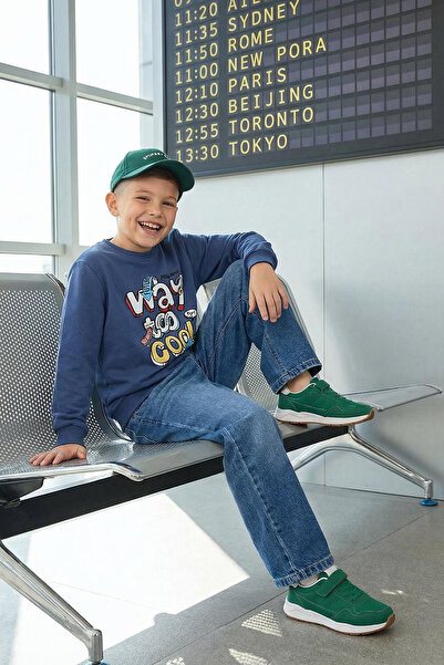 TRENDYOLKIDS Chlapecká pletená mikina Indigo Slogan - Tkdaw25Sw00026