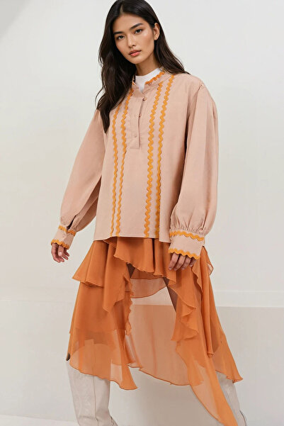 Trend Alaçatı Stili Women's Beige Judge Collar Embroidered Border Poplin Blou...