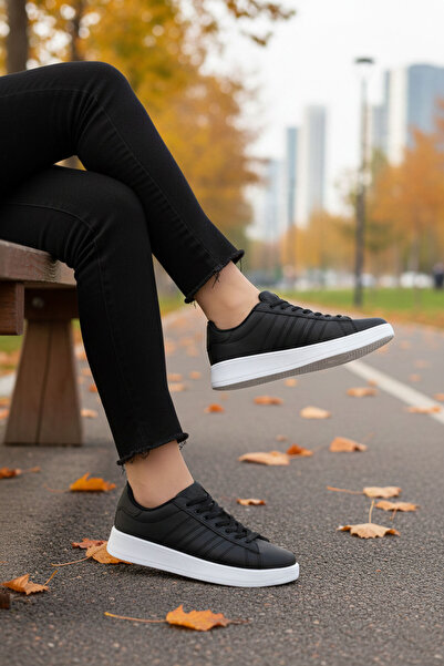 SOHO Black Women's Sneaker 21201