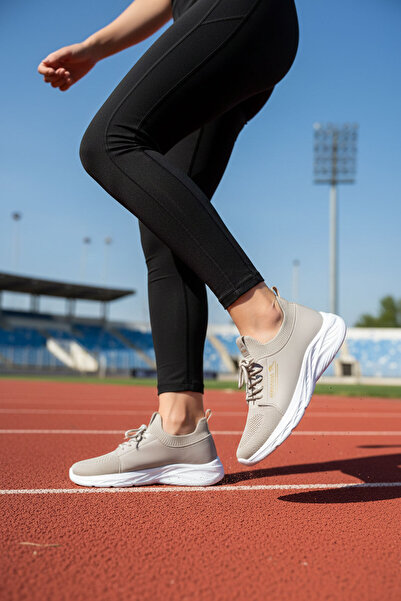 SOHO حذاء رياضي بيج للجنسين 20678