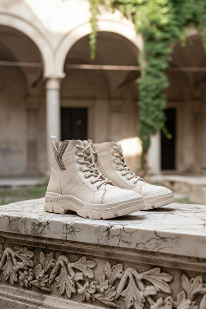 SOHO أحذية وجزم نسائية باللون البيج 21145