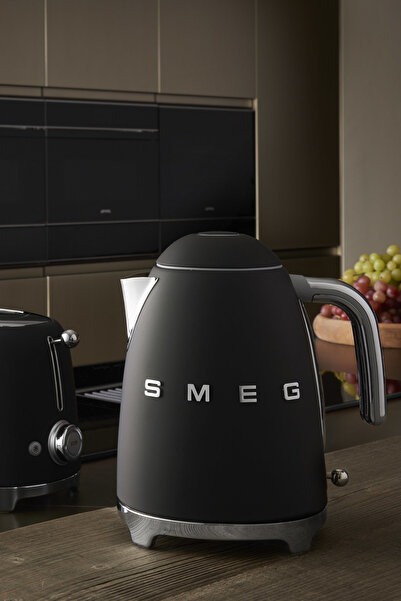 SMEG 50's Style Retro Mat Siyah Kettle  Klf03blmeu
