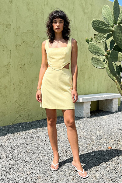 Trendyol Collection Vajas sárga A-vonalú mini pamut derék mélyen dekoltált né...