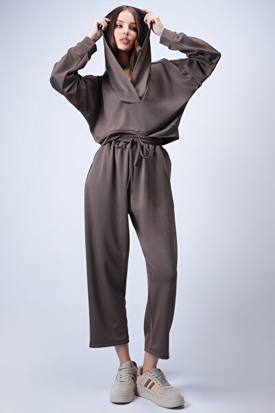 Trend Alaçatı Stili Set de damă cu glugă, maro închis, cu guler dublu, croial...