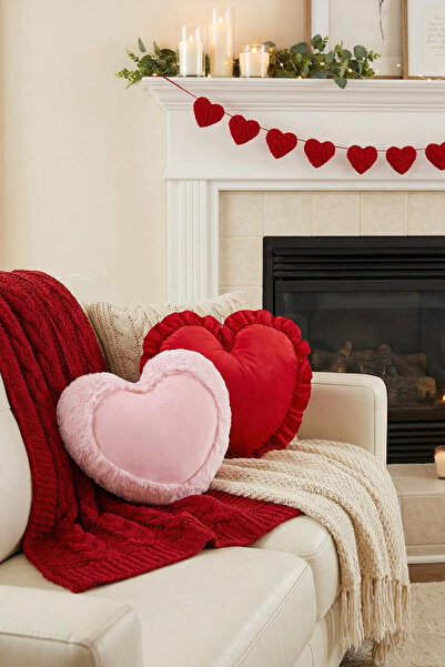 TRENDYOLMİLLA HOME Rosa Plüschkissen in Herzform mit Füllung TPHSS26KKK00003