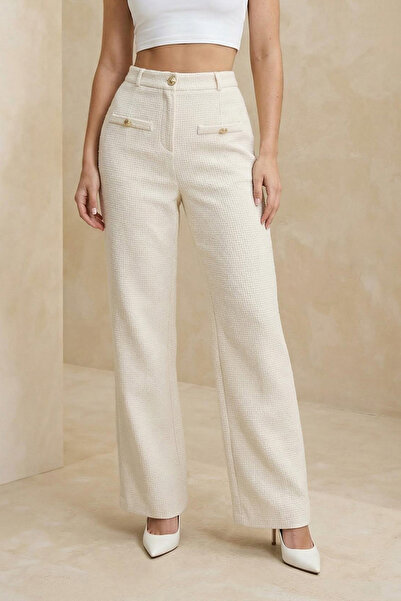 Trendyol Collection Ecru Tweed-Hose mit Knopfdetail TWOAW26PL00172