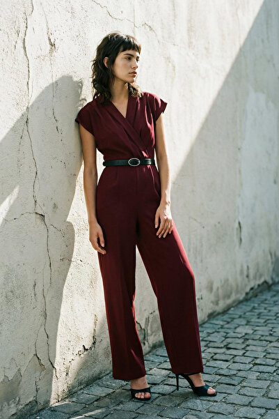 Trendyol Collection Vínová tkaná kombinéza s dvojitým lemem a širokým límcem ...