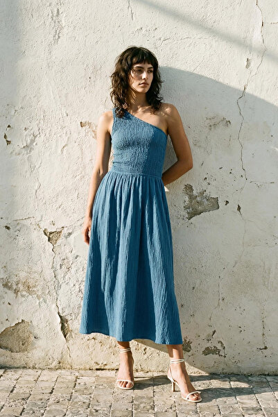 Trendyol Collection Elastisches Midikleid mit einer Schulter – Saxe, gewebt, ...