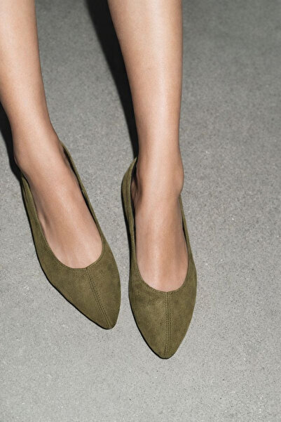 TRENDYOL SHOES Balerini de damă din piele intoarsa kaki cu detaliu de cusut T...