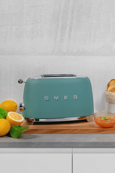SMEG محمصة خبز باللون الأخضر الزمردي غير اللامع طراز 50'S إصدار خاص tsf01pgeu