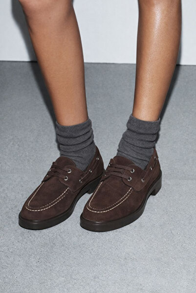 TRENDYOL SHOES Dunkelbraune, kontrastierend genähte, flache Damen-Loafer-Schu...