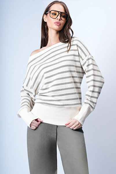 Trend Alaçatı Stili Γυναικεία Κρεμ Ριγέ Μπλούζα με Ριγέ Λαιμόκοψη και Φαρδιά ...