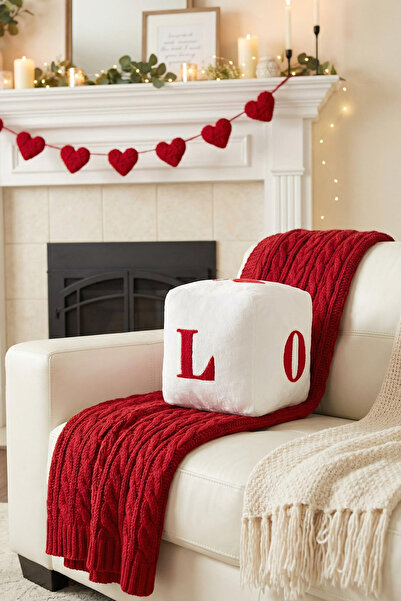 TRENDYOLMİLLA HOME Gefülltes Kissen in Herzform mit der Aufschrift LOVE, 20 c...