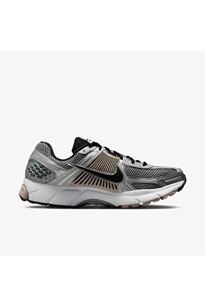 Nike ZOOM VOMERO 5 MET
