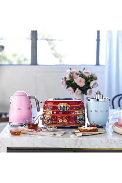 SMEG Pembe Isı Ayuarli Kettle KLF04PKEU