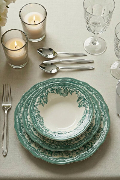 TRENDYOLMİLLA HOME 2-Personen-Geschirrset aus Porzellan mit Vintage-Blumenmus...