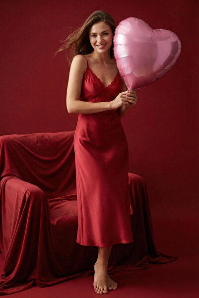 Trendyol Collection Burgunderrotes Spitzen-Nachthemd mit Rückendetail und Sei...