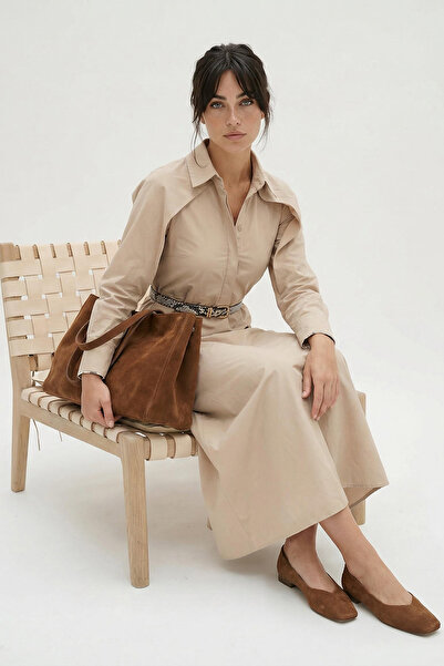 Trendyol Modest Gewebtes Kleid mit Gürtel und Details an den Ärmeln TCTSS26EB...