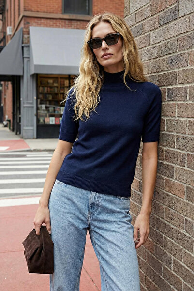 Trendyol Collection Prémiová námořnická modrá blůza s měkkými knoflíky – zákl...