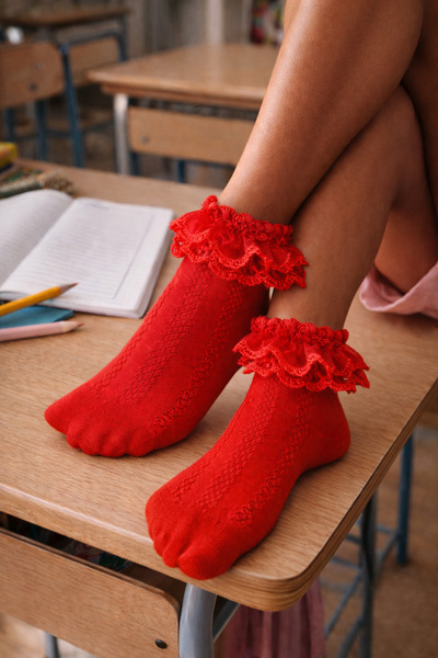 Katia&Bony Girl's red lace ruffle step socks