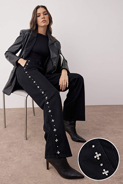 Trendyol Collection Siyah Yüksek Bel Taslı Wide Leg Jeans TWOAW26JE00032
