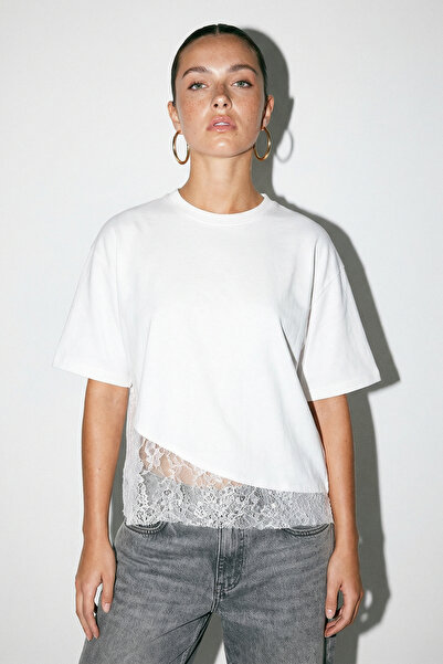 Drop by TrendyolMilla Majica sa čipkastim detaljima na suknji