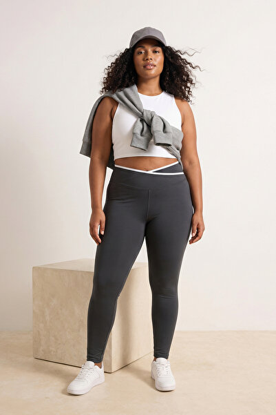 Trendyol Curve Κολάν σε μεγάλο μέγεθος από ανθρακί μαλακό ύφασμα με λεπτομέρε...