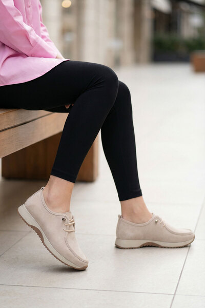 SOHO Pantofi de damă din piele intoarsa bej 21367